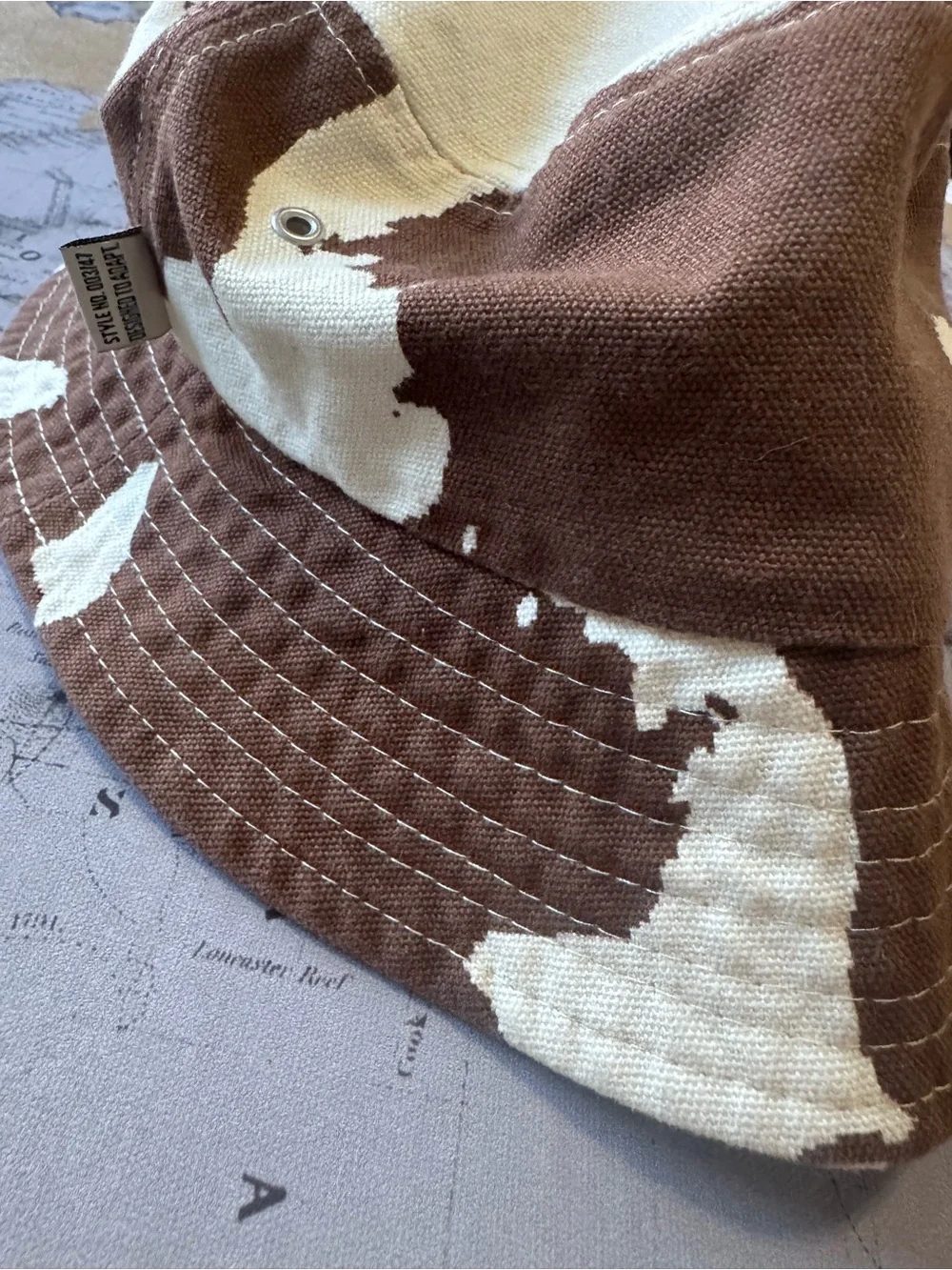 urban outfitters Y2K Bucket Hat Brown Animal Print Cow. 100% Cotton